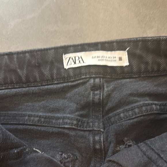 Zara Black Straight Leg Jeans Modern Style - Picture 4 of 4